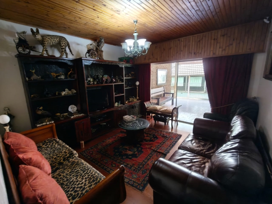 5 Bedroom Property for Sale in Boschfontein A H North West